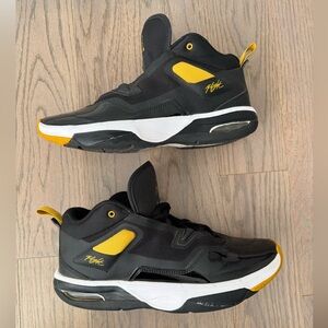 NIKE Jordan Stay Loyal 3. Men's size:9